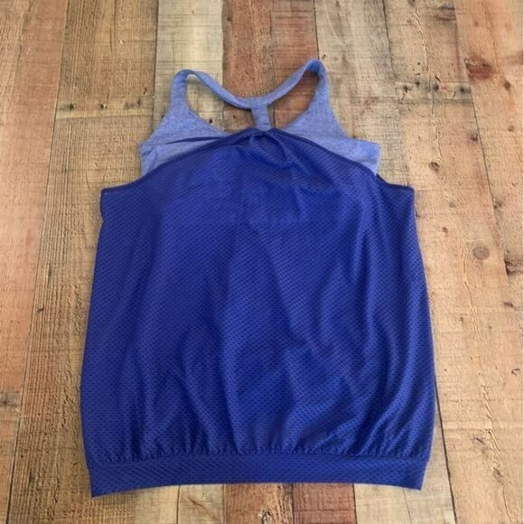 Cabi work out two layered tank with built in bra in blue -M - Picture 5 of 6
